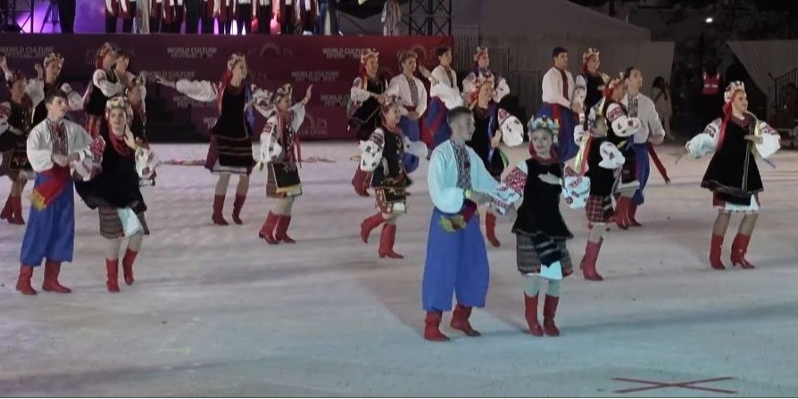 На Всесвітньому Культурному фестивалі українці вразили наймасовішим виконанням гопака