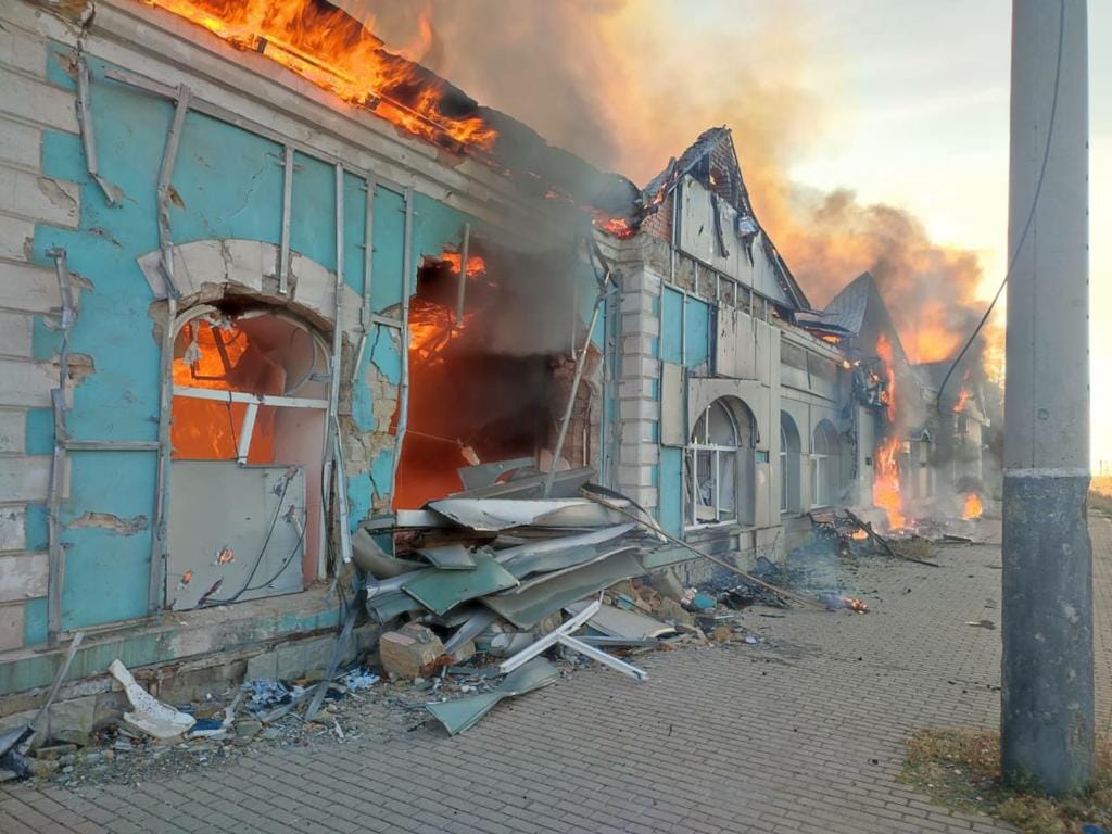 Росіяни з авіації та артилерії обстріляли Донеччину: загинула людина, поранено четверо цивільних