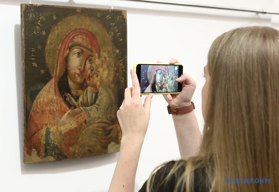 Виставку богородичних ікон 16-20 століть презентували у столиці