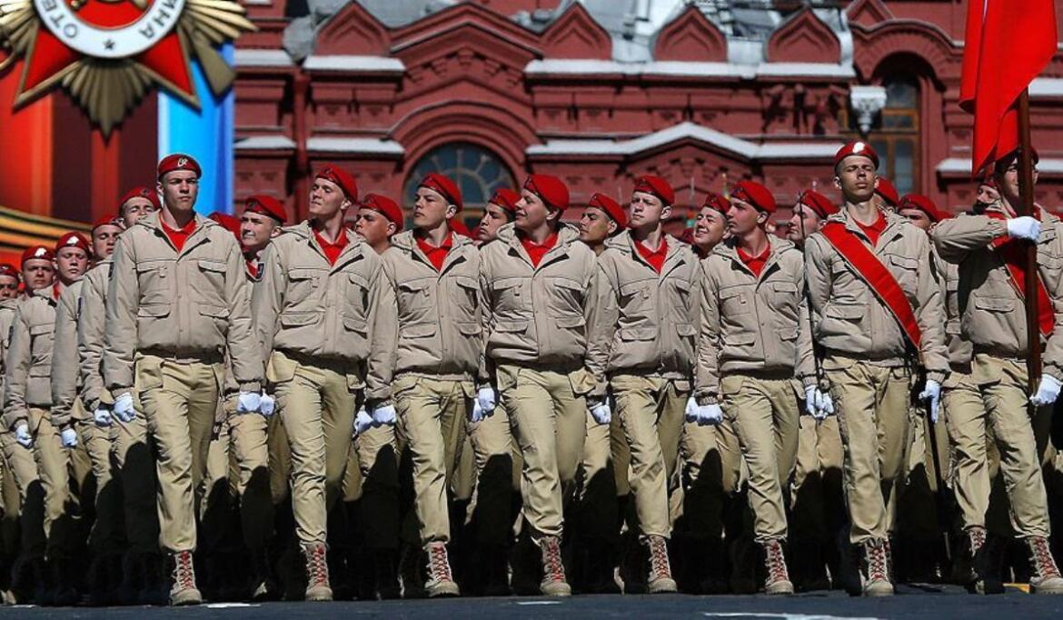 Члени «Юнармії» будуть присягати особисто Путіну