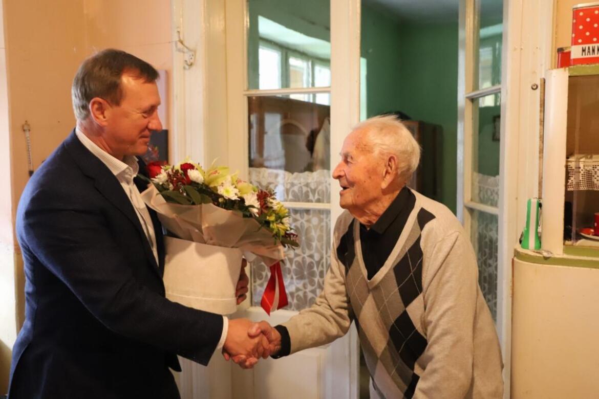Старшему жителю Закарпатья Николаю Деревлянику исполнилось 106 лет