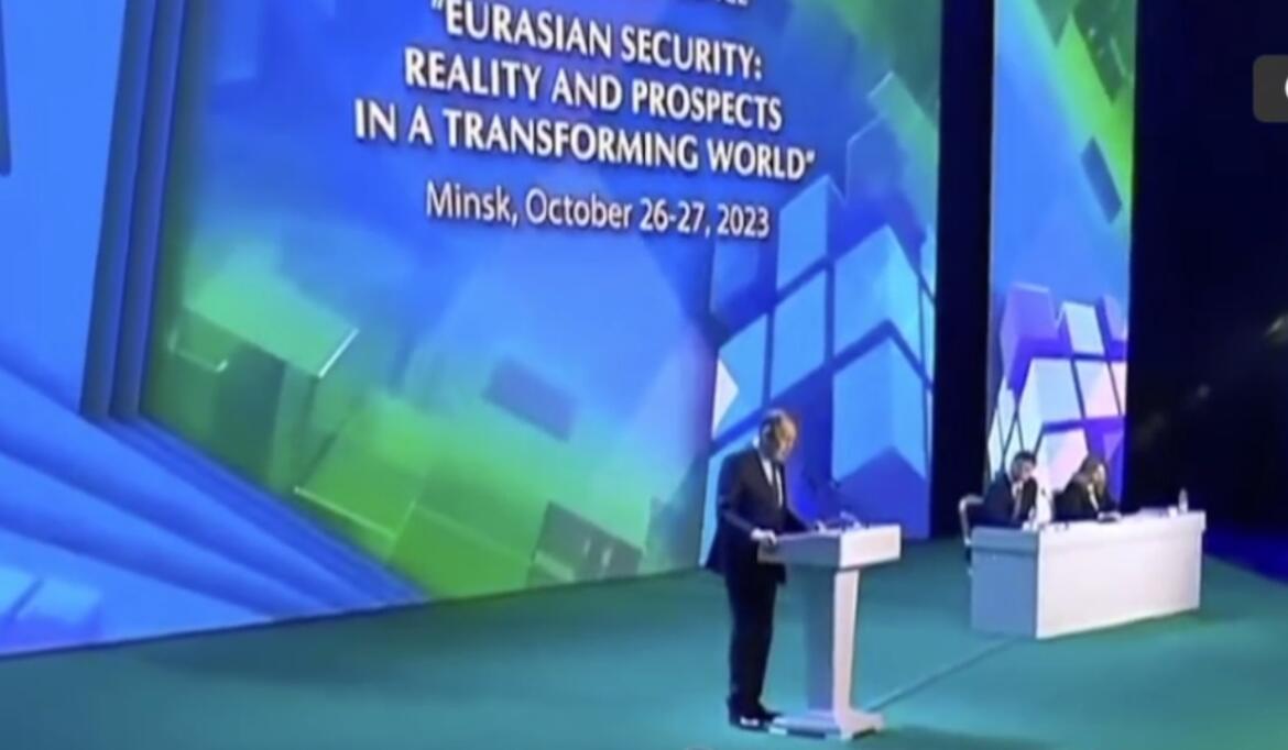 Як Сергій Лавров маніпулював фактами під час виступу у Мінську