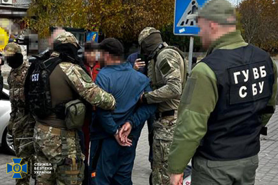 На дорогах Запоріжжя російський агент встановлював приховані вебкамери, щоб шпигувати за ЗСУ