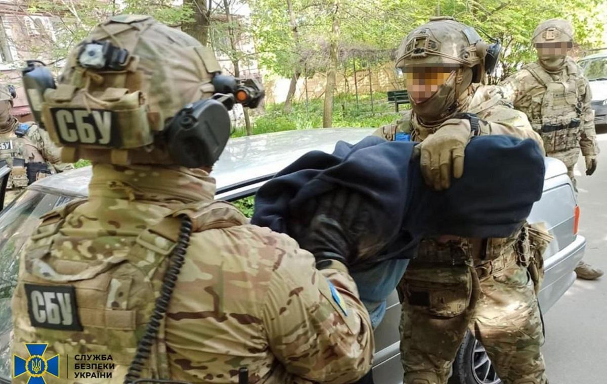 Готували теракти проти командування ЗСУ: на Запоріжжі затримали ворожих агентів (ФОТО)