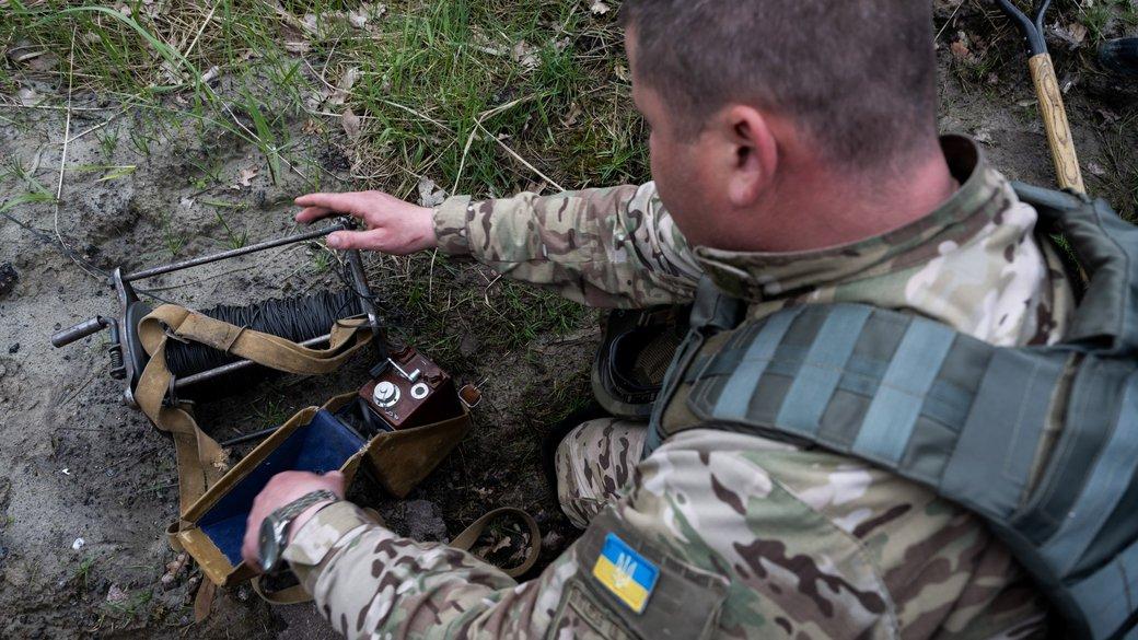Піротехніки ДСНС за добу знешкодили близько 6000 вибухонебезпечних предметів
