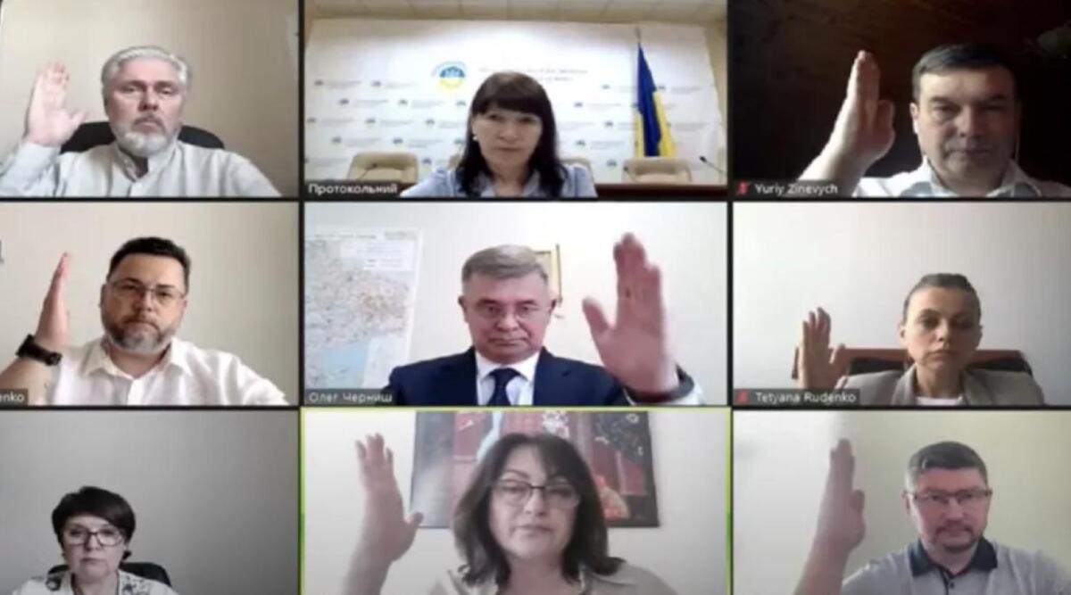 В Україні хочуть анулювати ліцензії каналів Медведчука, Мураєва та Шуфрича