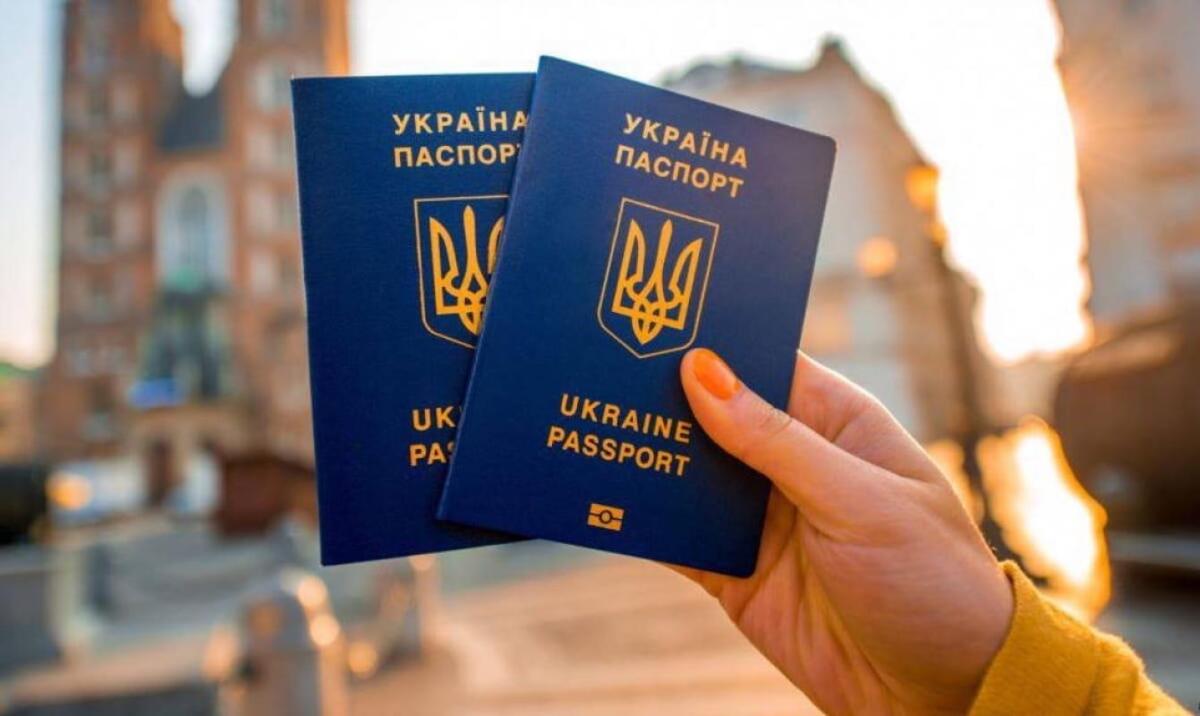 У столиці Іспанії для українців розпочав роботу паспортний сервіс: деталі