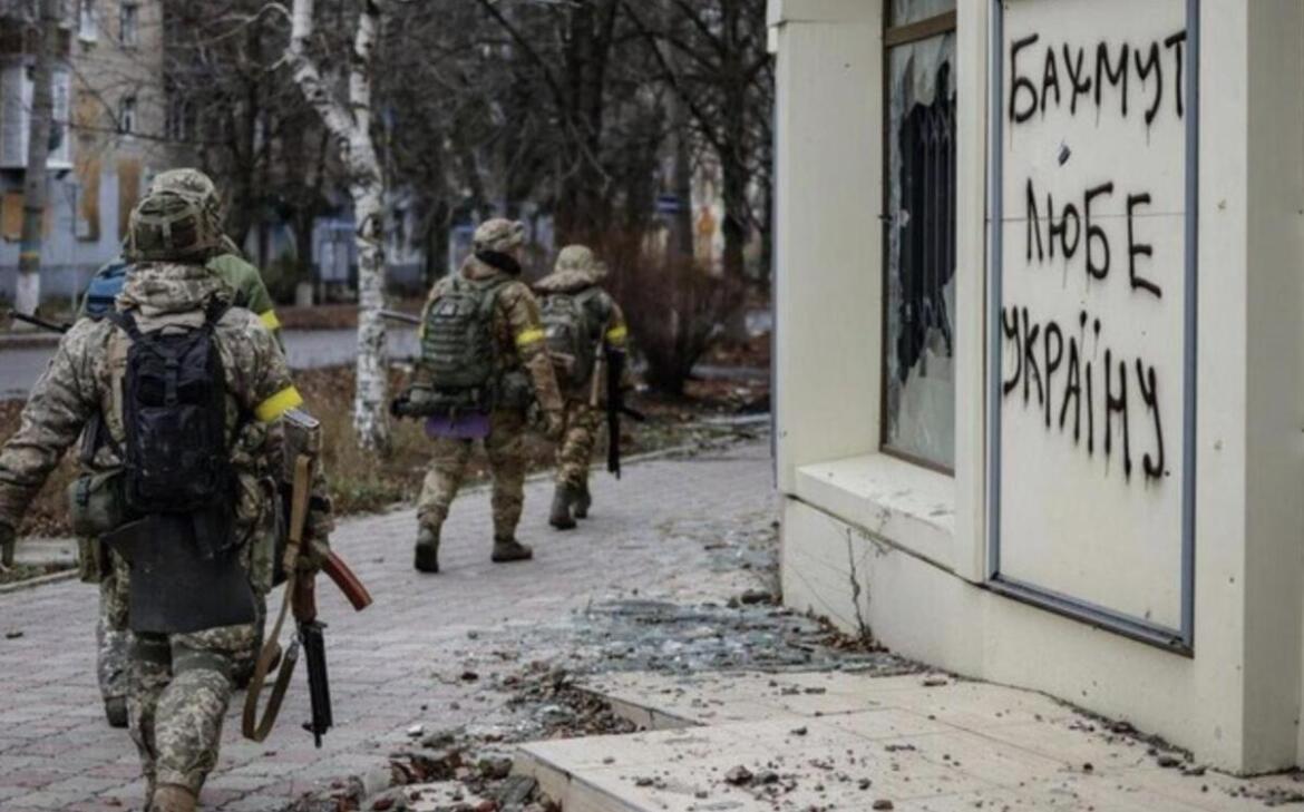 У Міноборони України спростували інформацію москви щодо повного захоплення Бахмуту