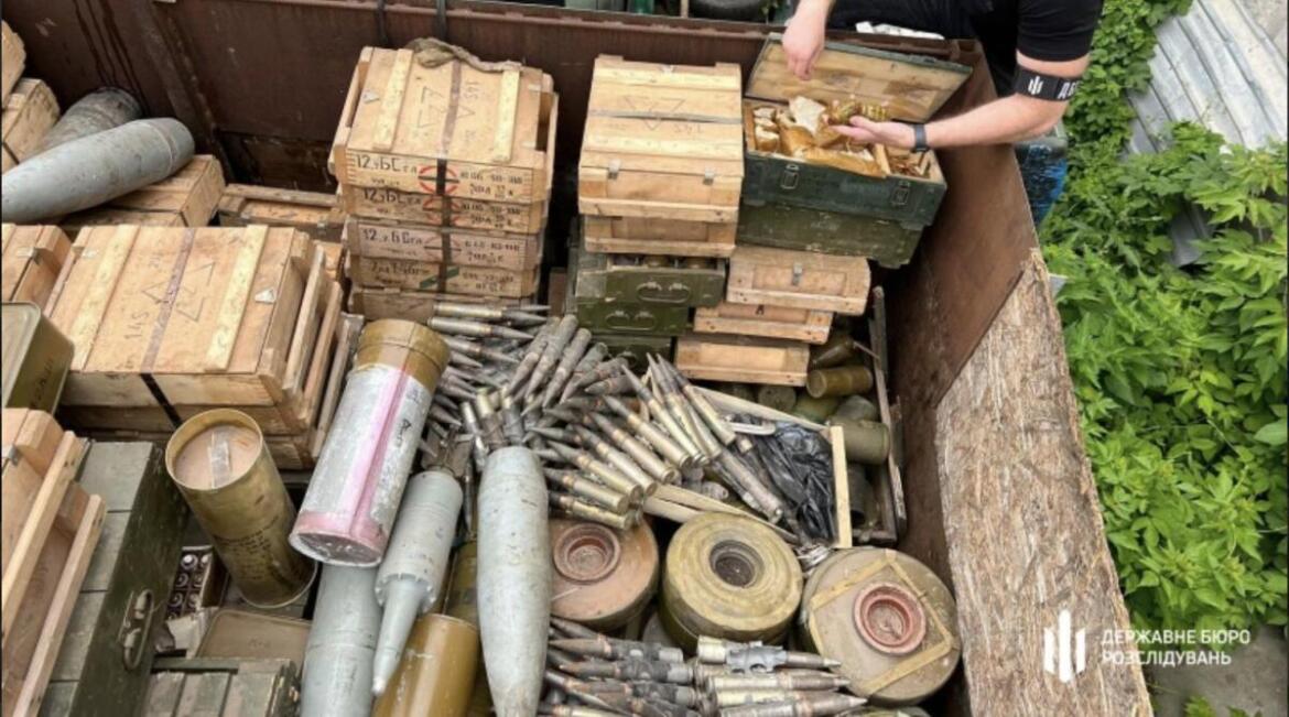 На Харківщині знайдено схованку з тоннами боєприпасів росіян