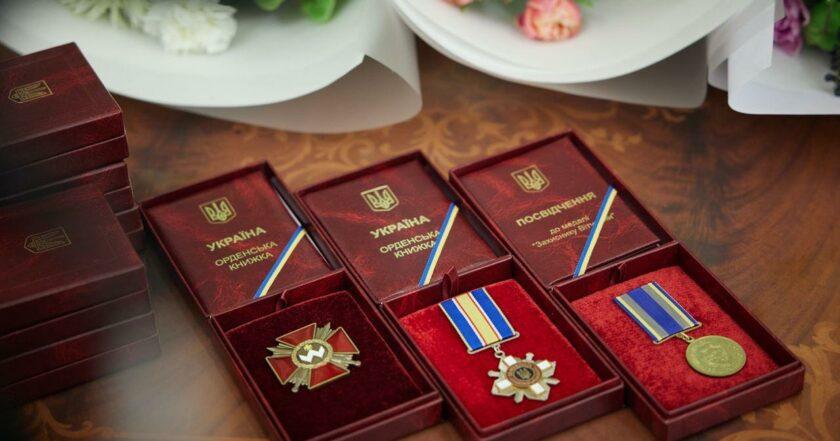 132 захисника України відзначено державними нагородами, 100 з них – посмертно – Указ президента