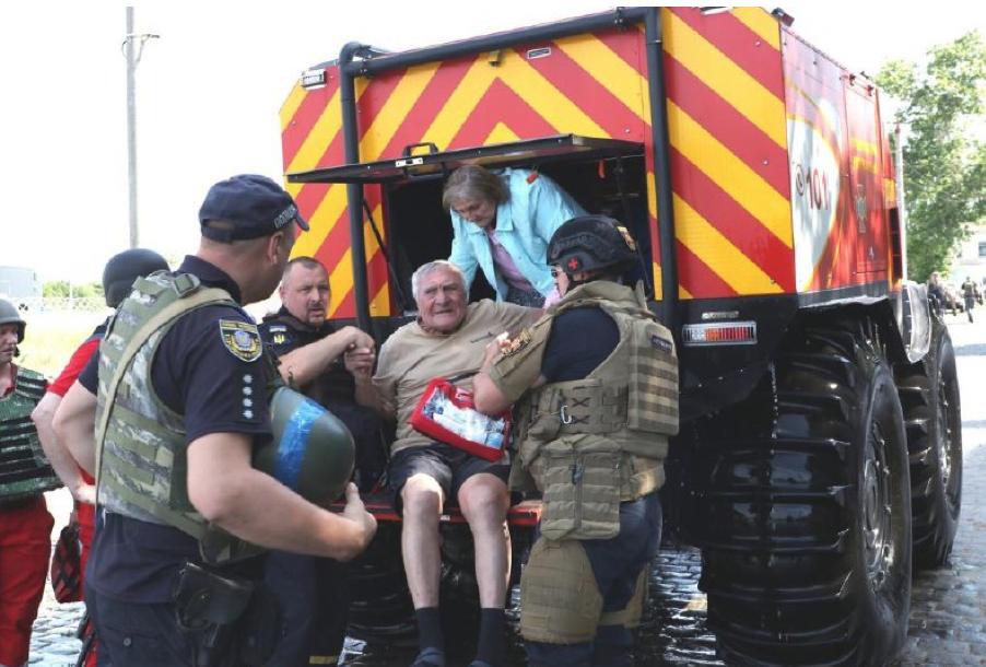 У МВС України розповіли, яку кількість громадян вже евакуйовано з підтоплених територій Херсонщини