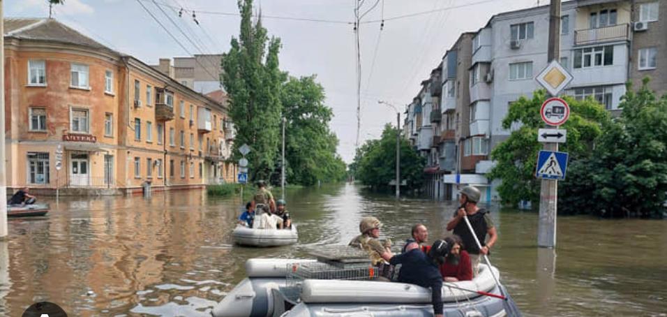 У Херсонській ОВА розповіли про підтоплені будинки та евакуацію з села Новогреднєве