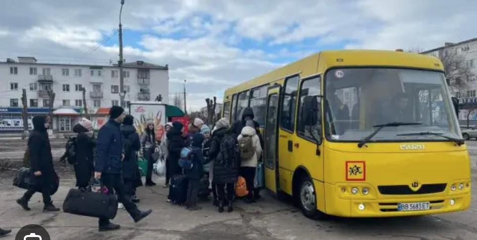 Декілька маршрутів термінової евакуації організували для жителів Херсонщини