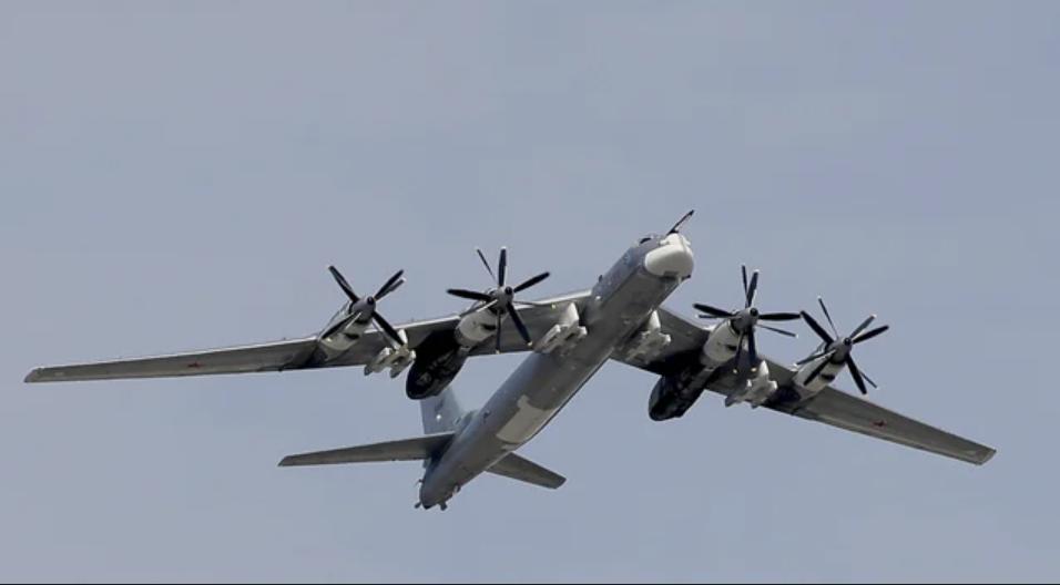 Українців попередили про зліт російської стратегічної авіації, яка рухається до пускових рубежів
