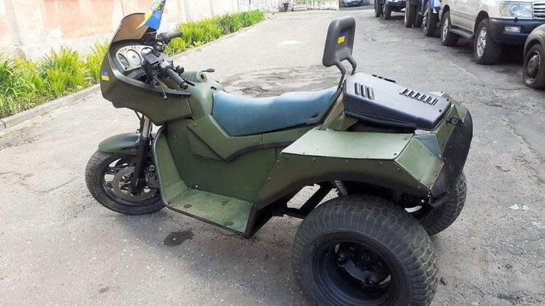 Львовские изобретатели изготовили электротрицикл для украинских военных