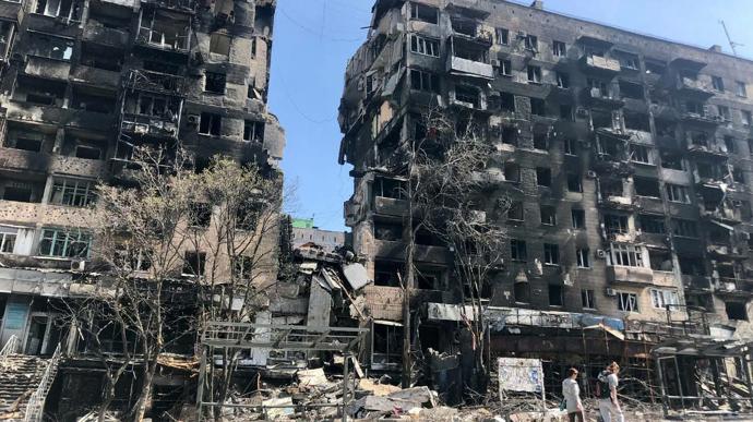 Стало відомо, скільки житлових будинків знищили окупанти у Маріуполі
