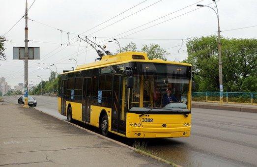 У Херсоні кілька днів не курсуватимуть тролейбуси: названо причину