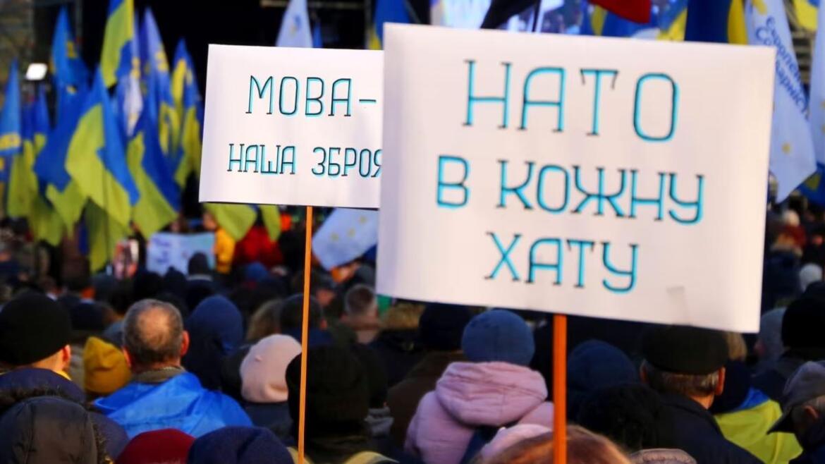 Опитування показало, скільки українців виступають за вступ України в НАТО