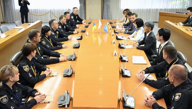Українські поліцейські проходять у Японії навчання з ідентифікації загиблих на війні