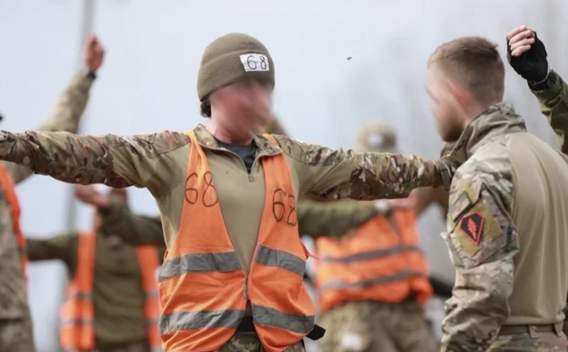 В Україні кваліфікаційний курс Сил спецоперацій пройшла жінка-військовослужбовиця