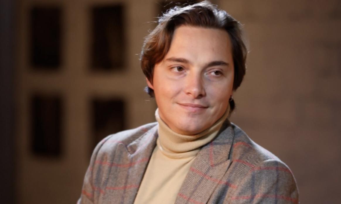 Медаль від Міноборони отримав відомий український письменник та волонтер