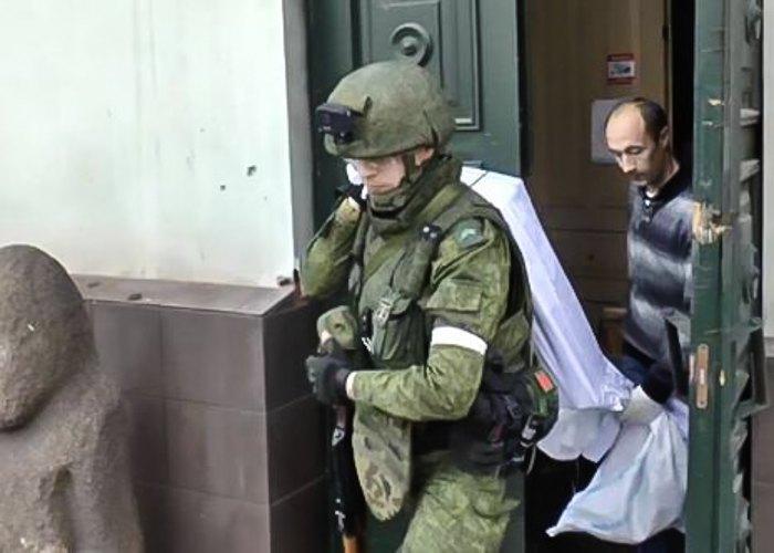 Росіяни на окупованих територіях почали грабувати шкільні музеї — спротив