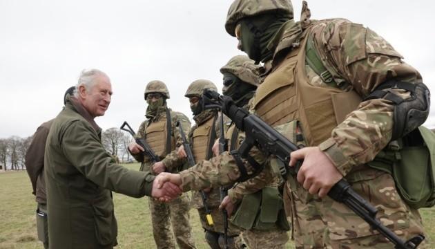 Стало відомо, скільки українських захисників вже пройшли підготовку у Британії