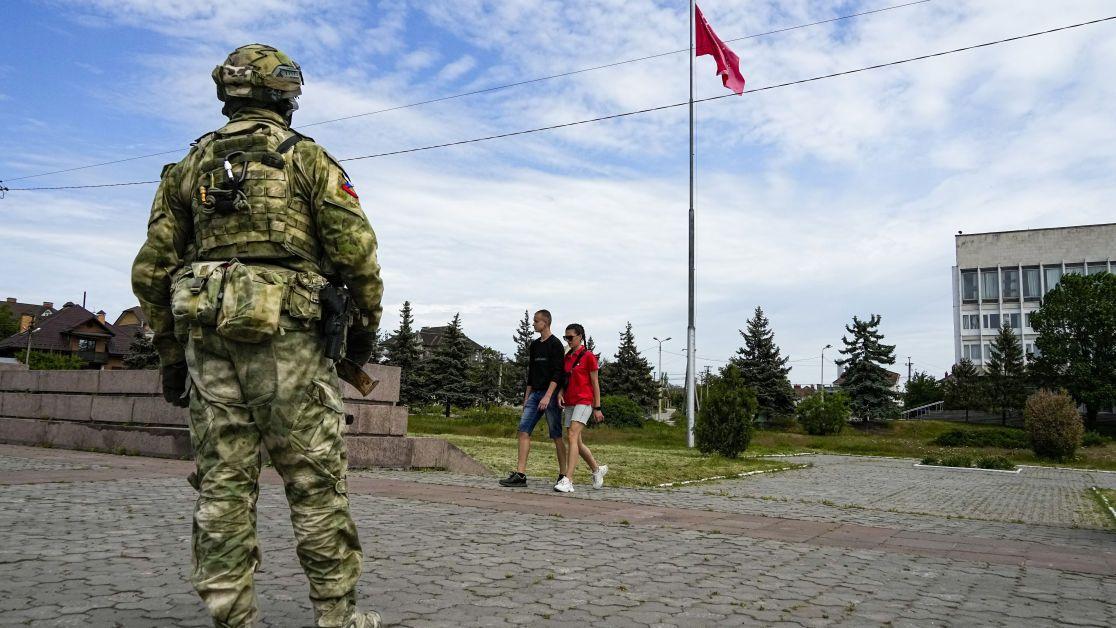 В окупованому Сєвєродонецьку росіяни посилили примусову мобілізацію: деталі