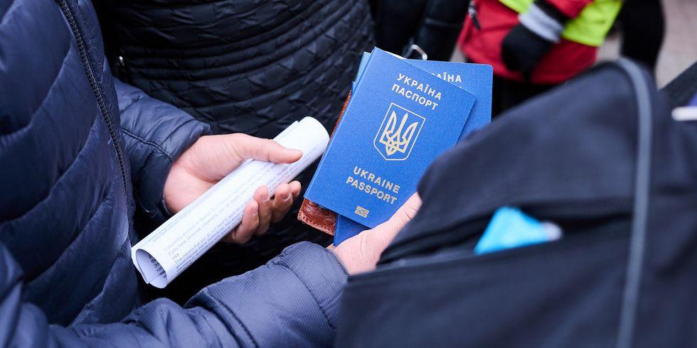 Що робити біженцям у Польщі при втраті статусу UKR: алгоритм дій