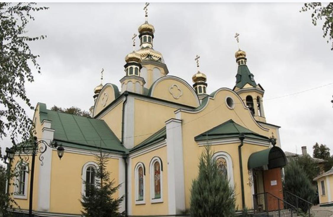 Релігіознавець розповів про витрати священнослужителів на життя