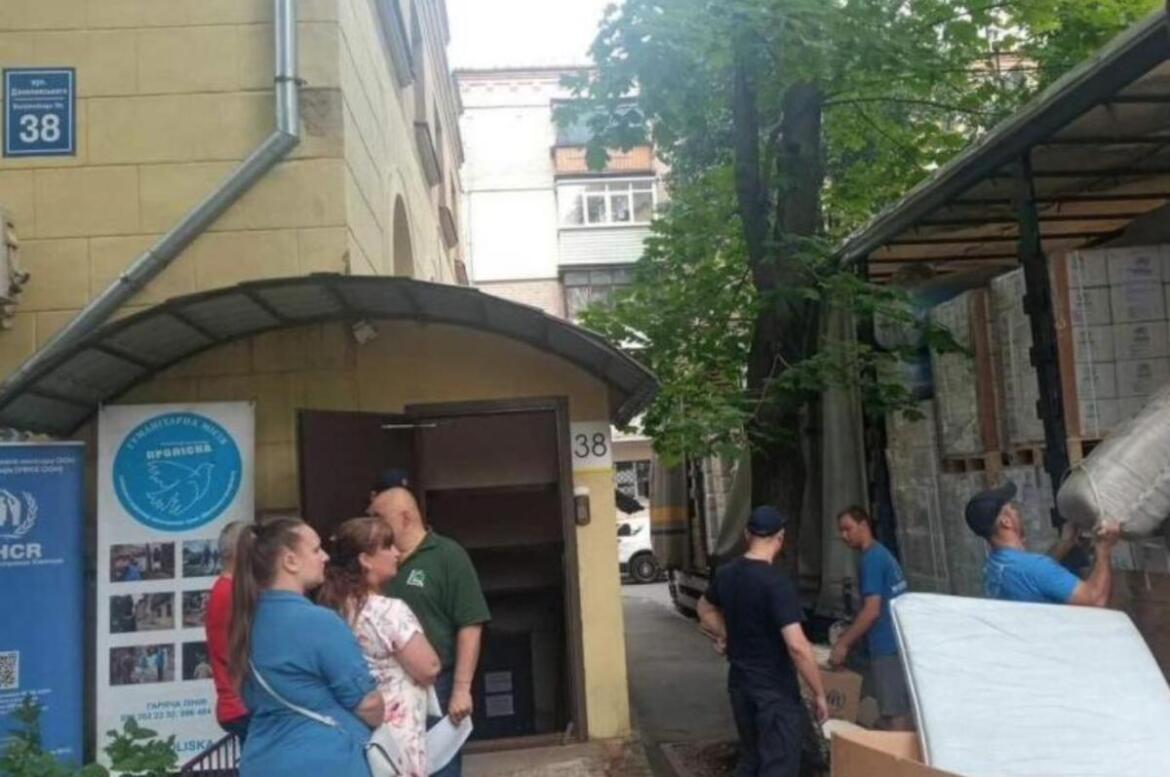 У Харкові допомогу від гуманітарної місії «Проліска» отримали переселенці з Луганщини