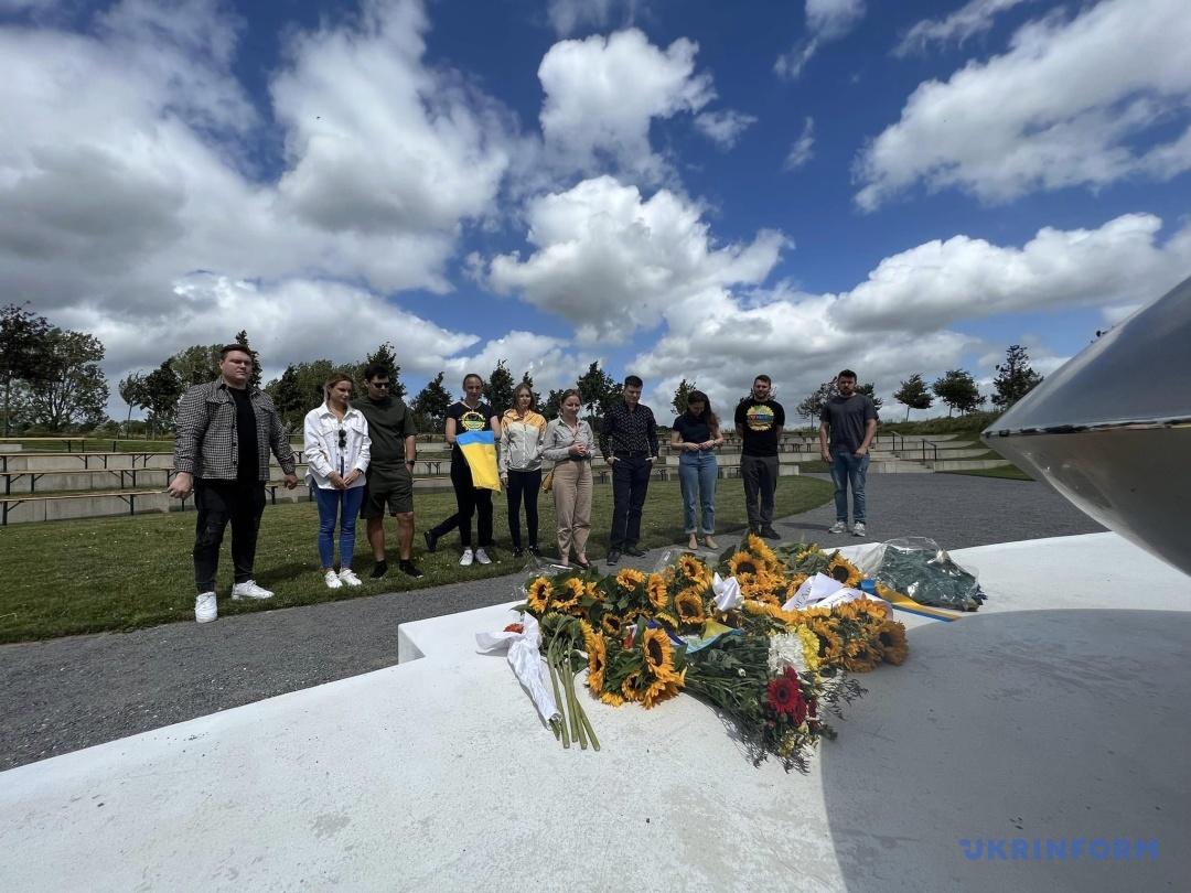 Украинцы в Нидерландах почтили память погибших во время трагедии MH17