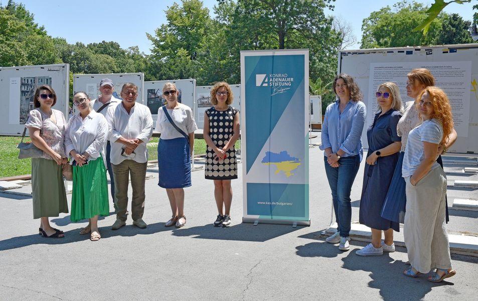 У Болгарії організували фотовиставку про агресію РФ проти України (ФОТО)