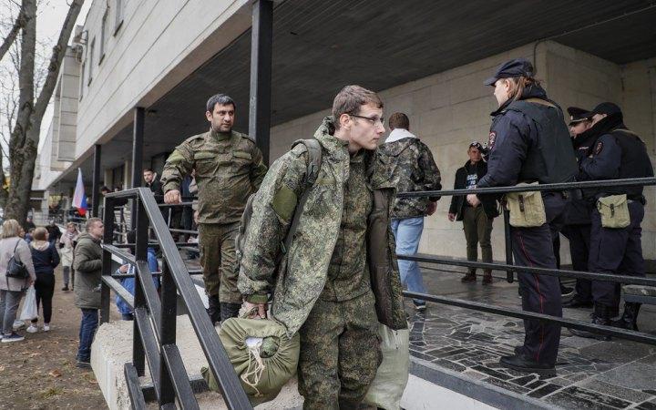 На окупованій Луганщині росіяни почали мобілізувати місцевих колаборантів – ОВА