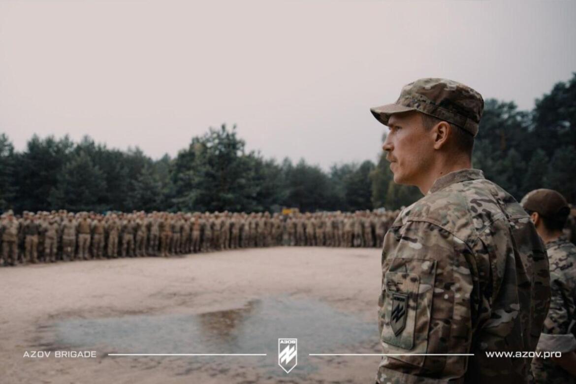 Стало відомо, чи братимуть участь у бойових діях визволені з полону командири «Азова»