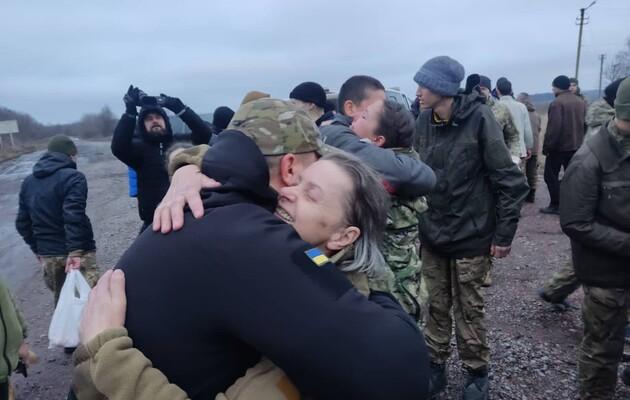 Понад 500 українців отримають по 100 тисяч гривень за перебування в російському полоні – Мінреінтеграції