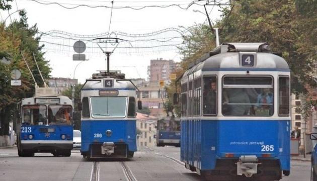 У Вінниці під час хвилини мовчання зупинятимуть громадський транспорт