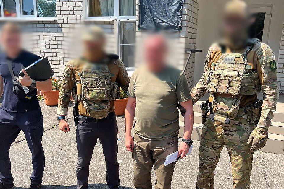 На Запоріжжі голова обласного ТЦК безпідставно виплатив підлеглим майже 1 млн грн, – ОГП