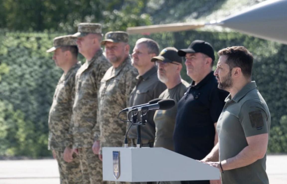 Глава держави нагородив військових Повітряних сил ЗСУ