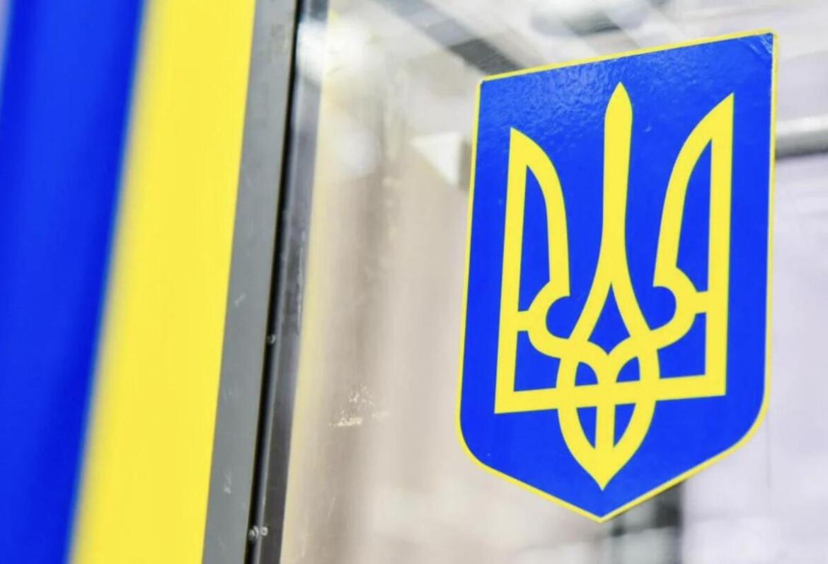 Опитування показало, чи підтримують українці переобрання Верховної Ради