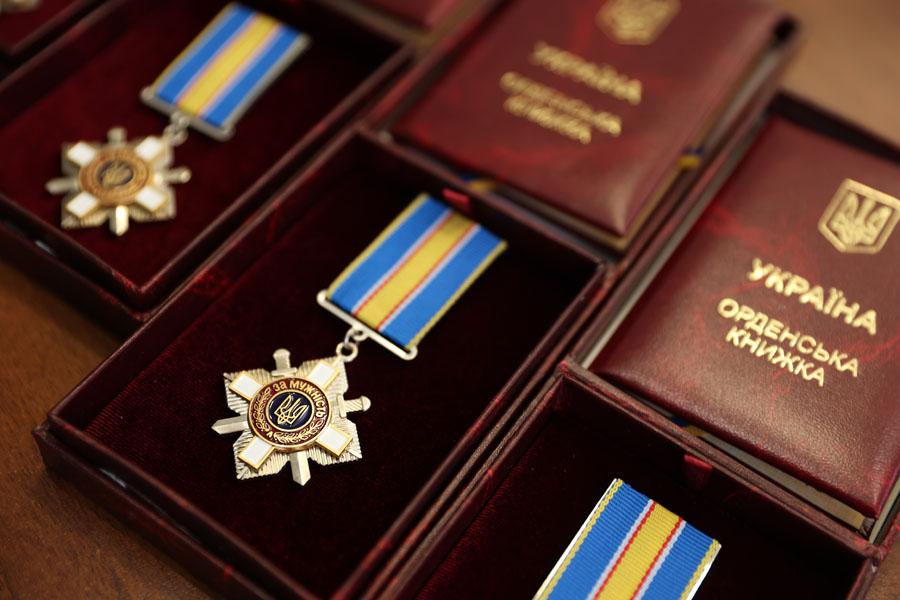 Ще понад 170 українських захисників відзначено державними нагородами, більшість – посмертно