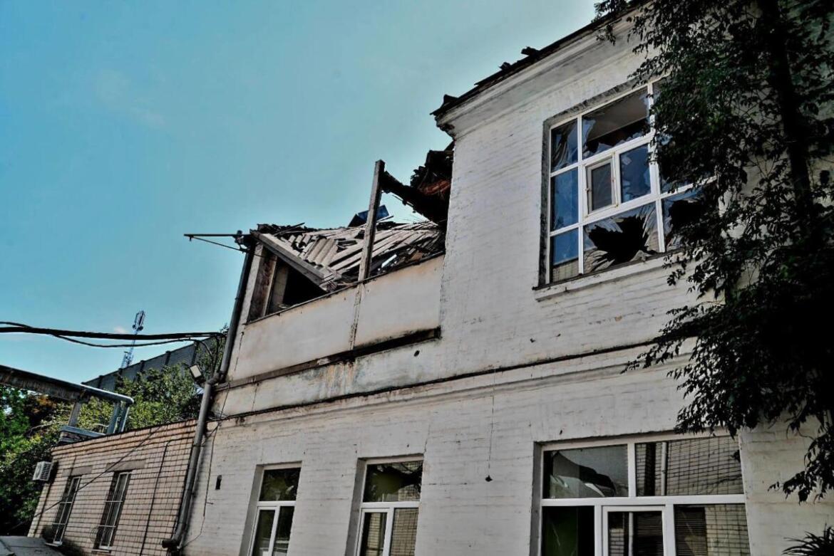 Російські окупанти вранці атакували центр Херсона