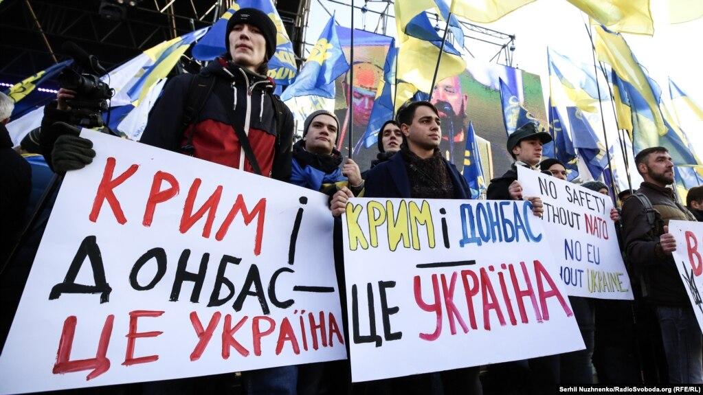 Опитування показало, як українці ставляться до мешканців окупованого Донбасу