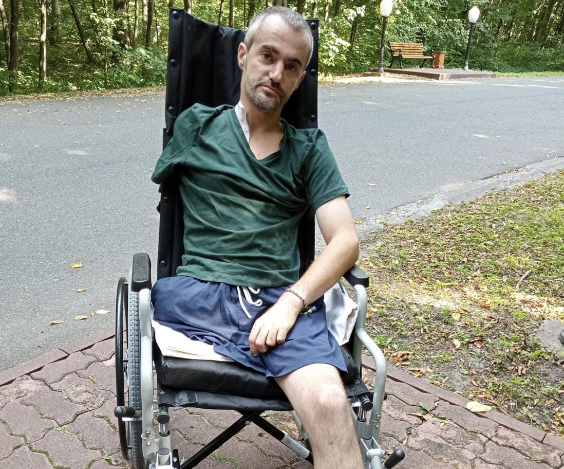 Понад два десятки операцій переніс військовослужбовець з Калуша, який втратив руку та ногу