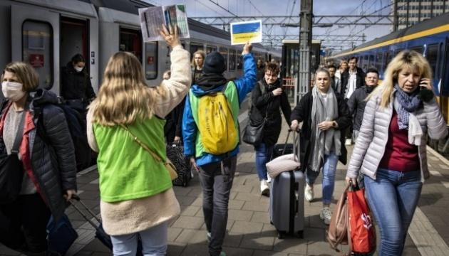 Майже три тисячі біженців з України втратять притулок у Нідерландах: що відомо