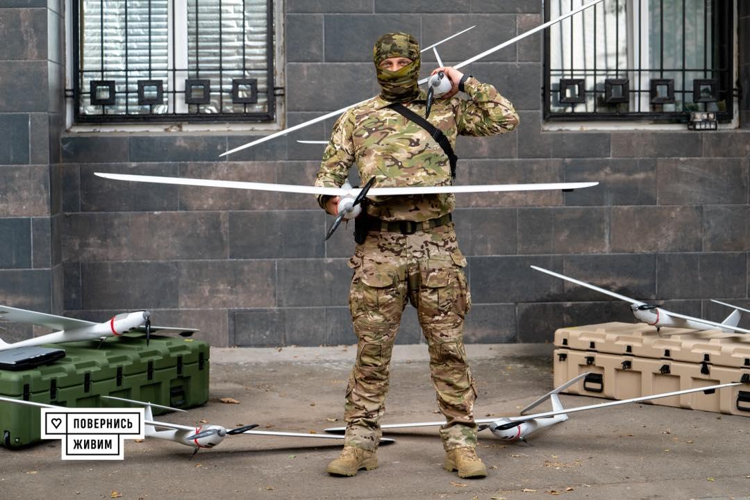 Разведчики получили от волонтеров украинский беспилотный авиационный комплекс «Мара»