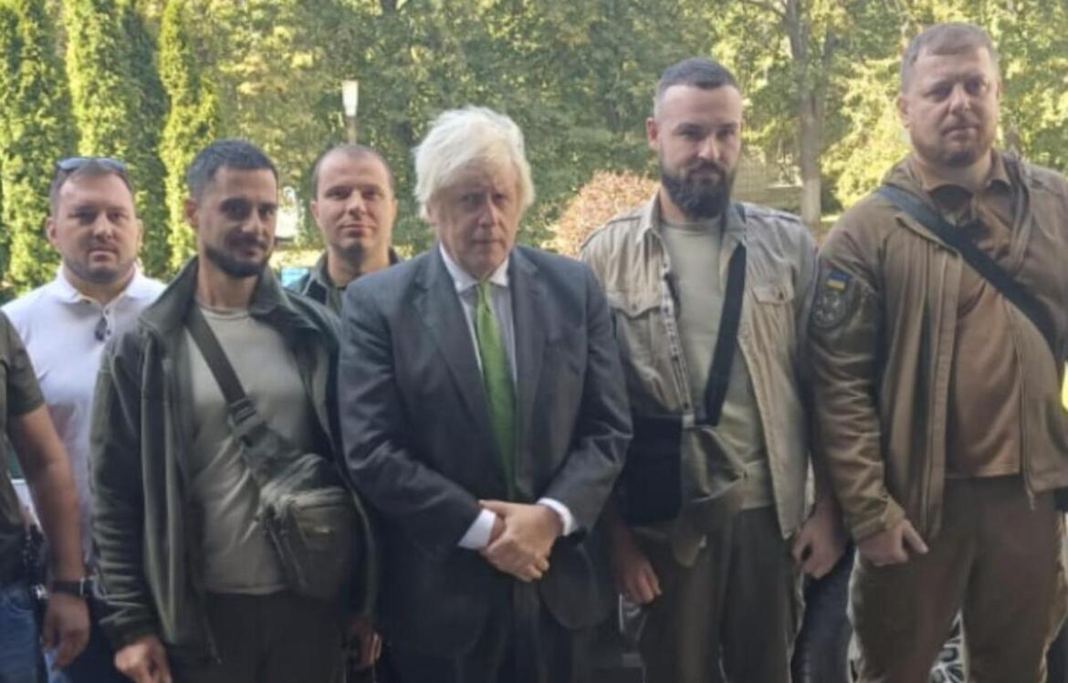 Європейський політик відвідав реабілітаційний центр у Києві