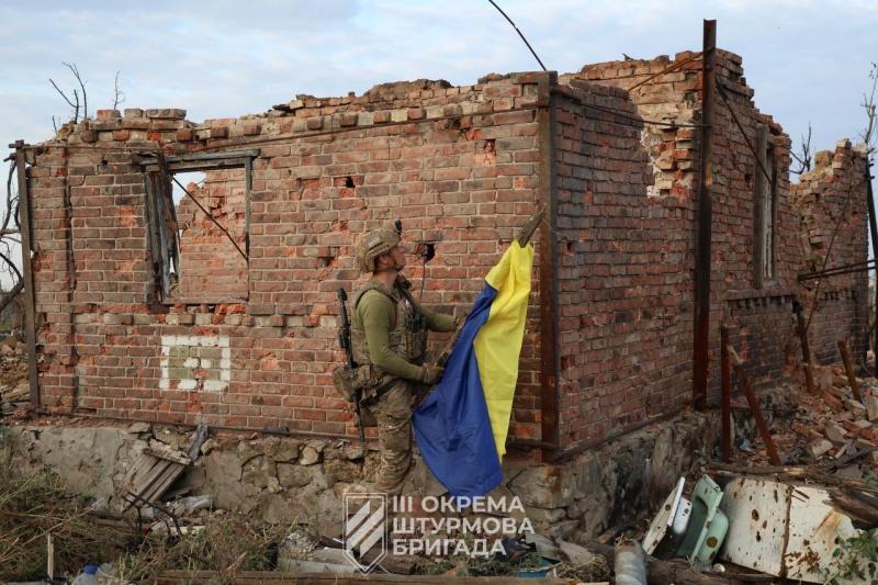 У черговому звільненому населеному пункті Донецької області замайорів український прапор (ФОТО)