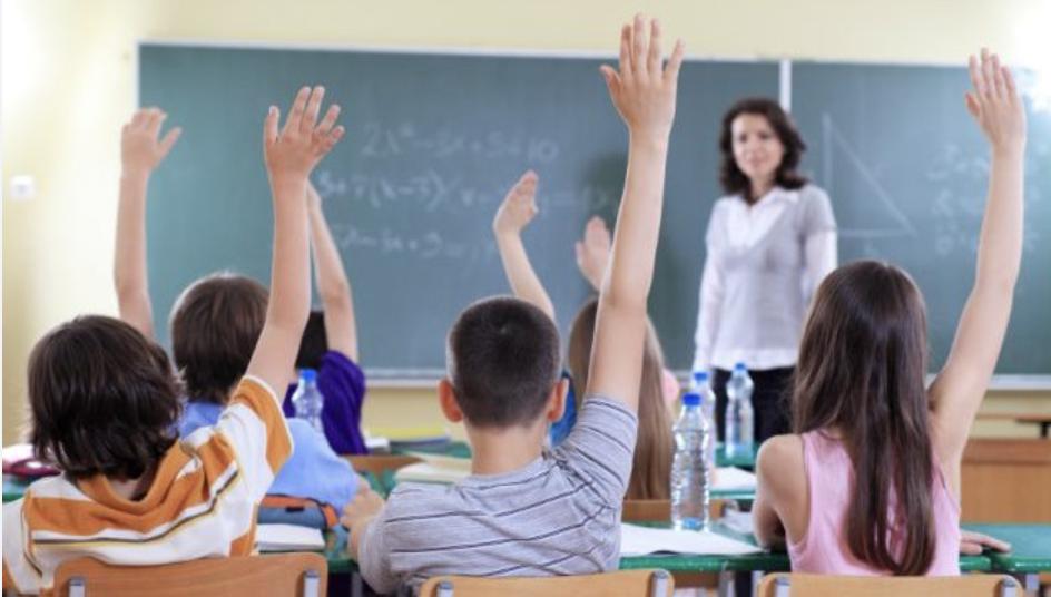У МОН розповіли, яка кількість дітей повернулася за шкільні парти цьогоріч