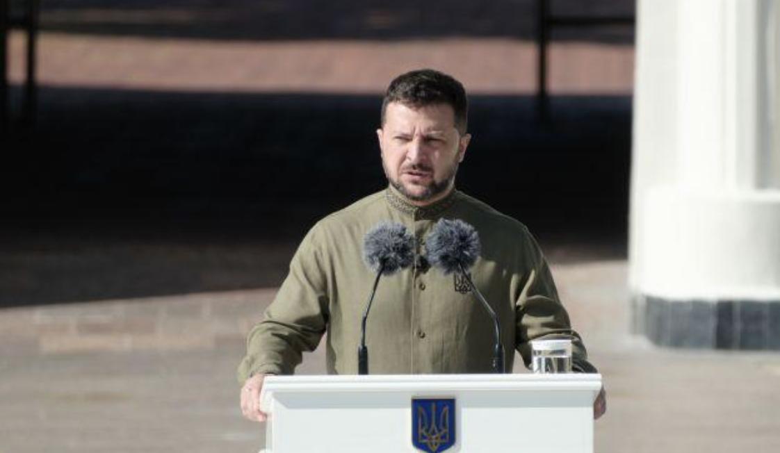 Президент Зеленський назвав причину, чому не готовий розпустити свою команду
